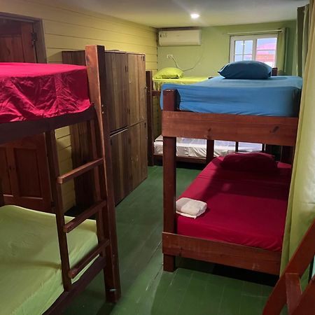 Hostal Cay Bastimentos Esterno foto