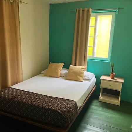Hostal Cay Bastimentos Esterno foto
