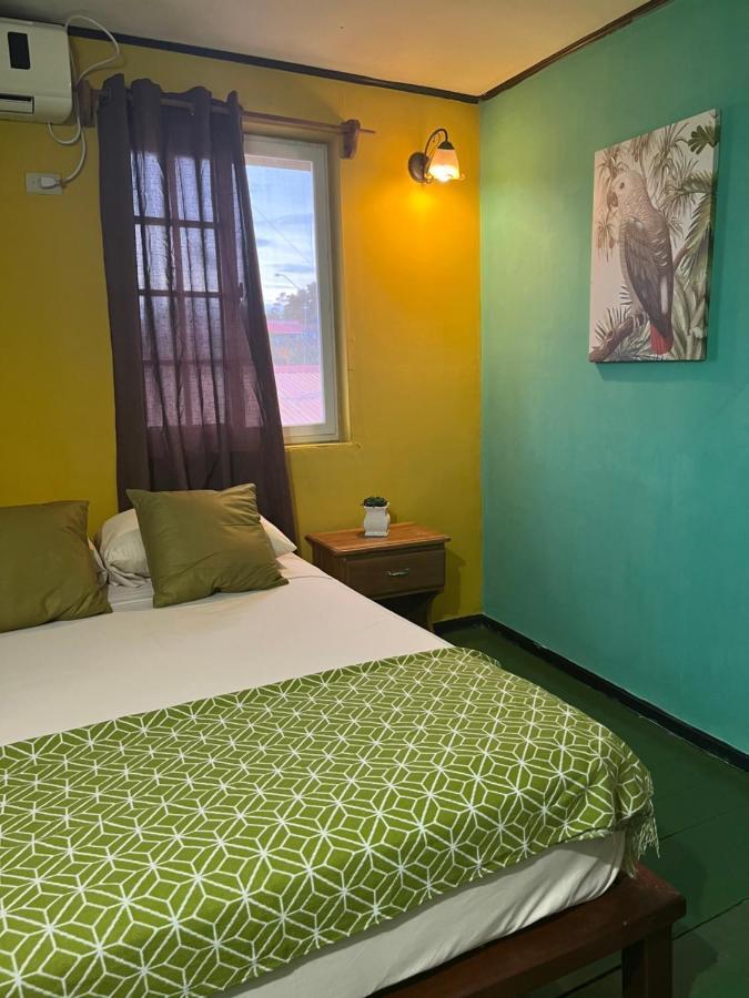 Hostal Cay Bastimentos Esterno foto