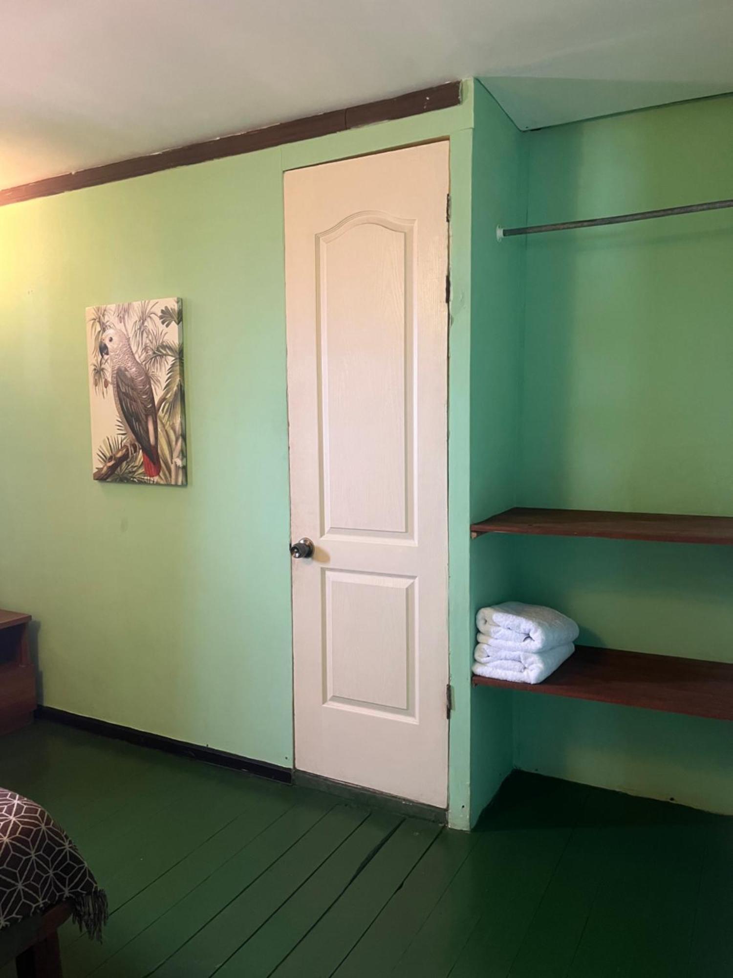 Hostal Cay Bastimentos Esterno foto