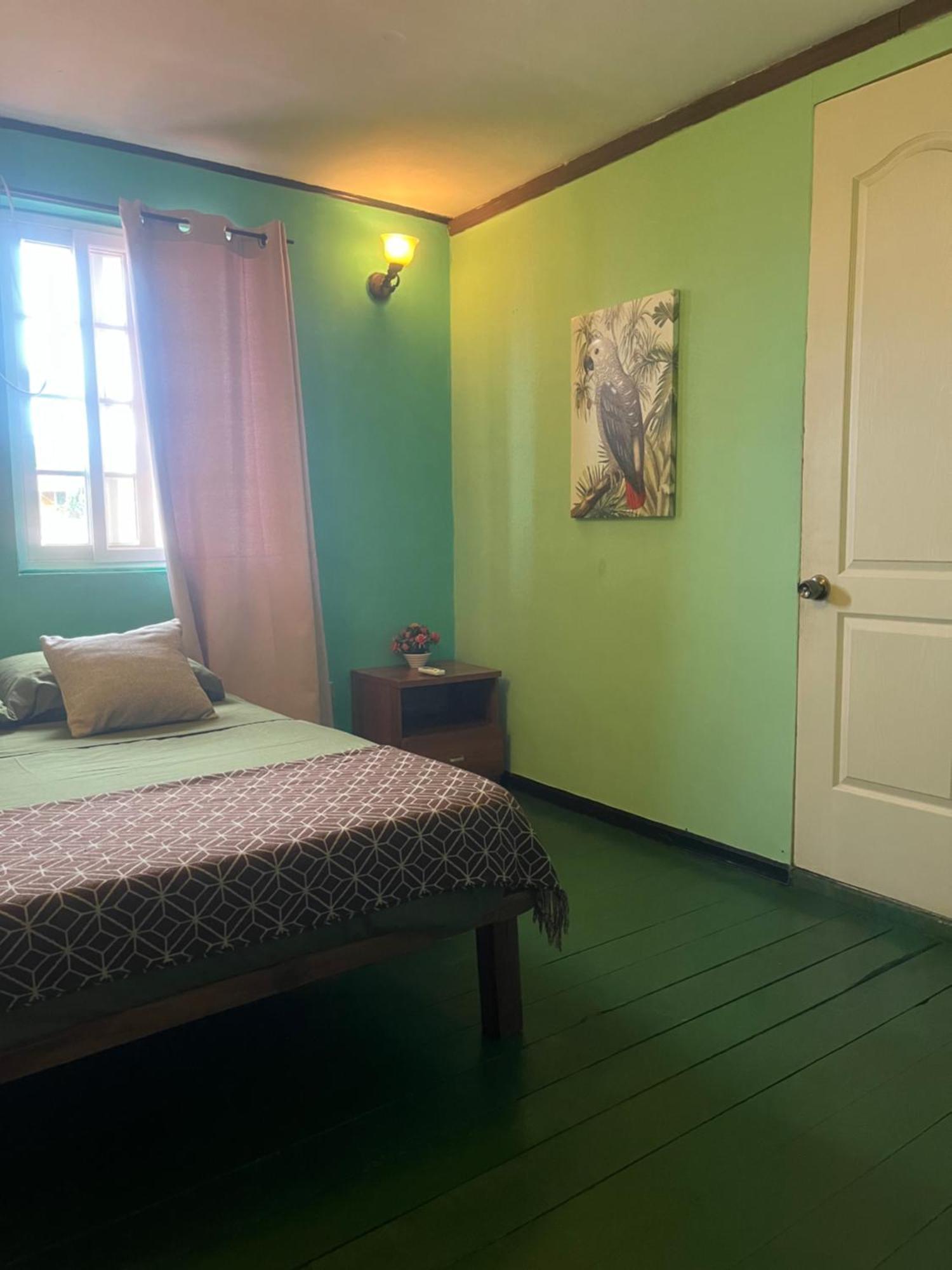 Hostal Cay Bastimentos Esterno foto