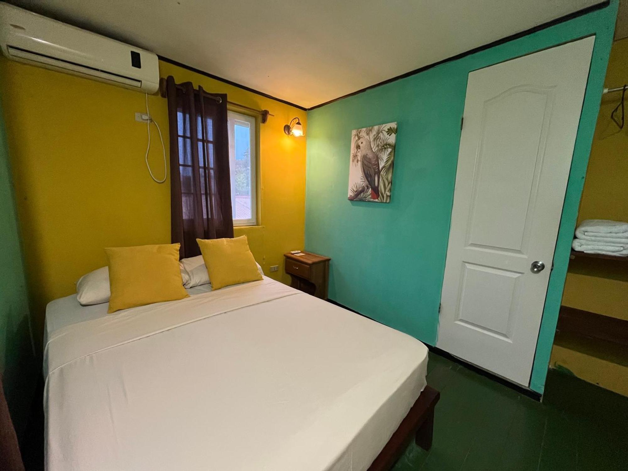 Hostal Cay Bastimentos Esterno foto