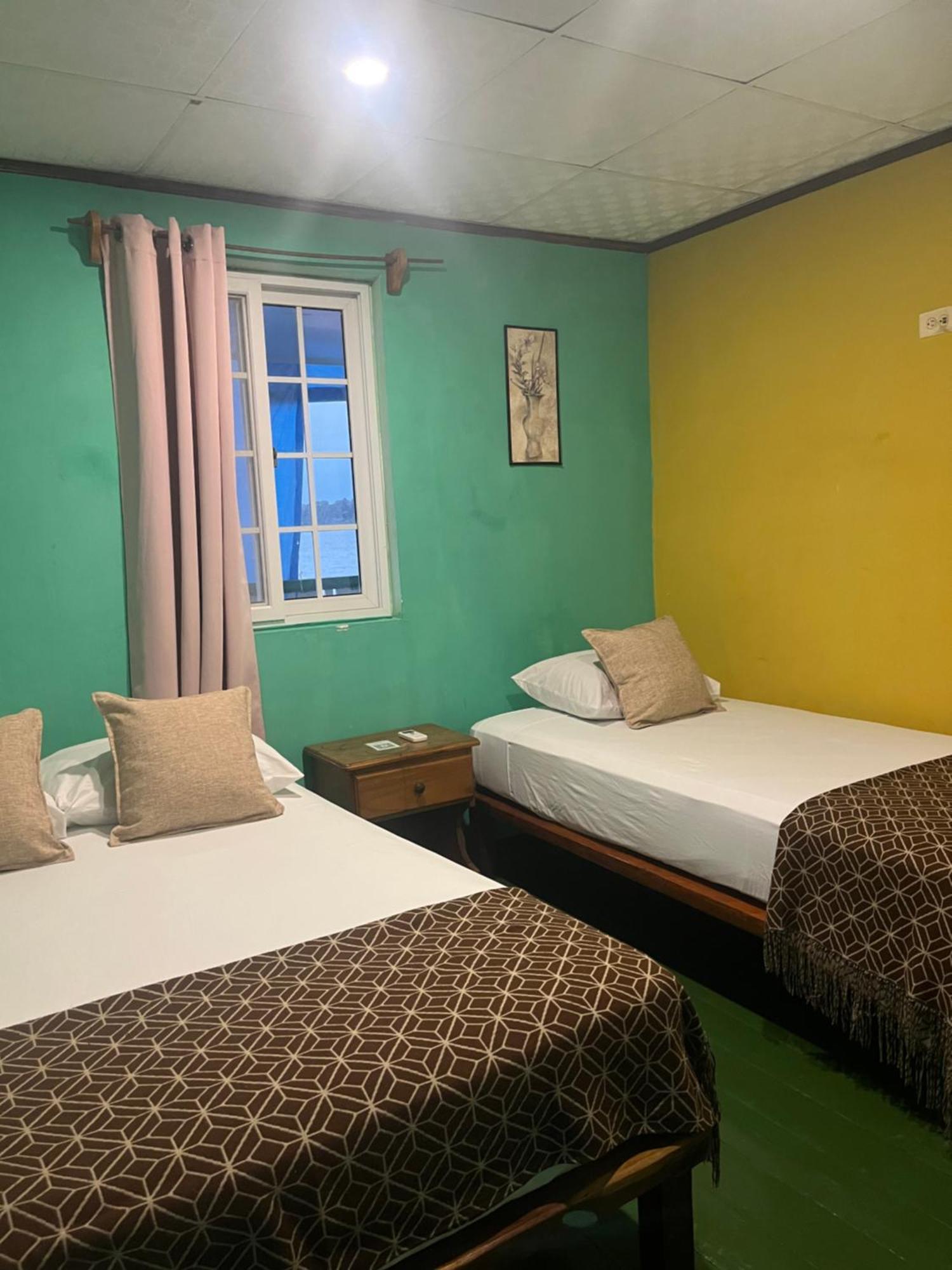 Hostal Cay Bastimentos Esterno foto